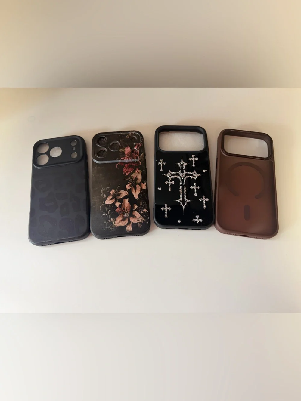 Set of IPhone 17 Pro Cases